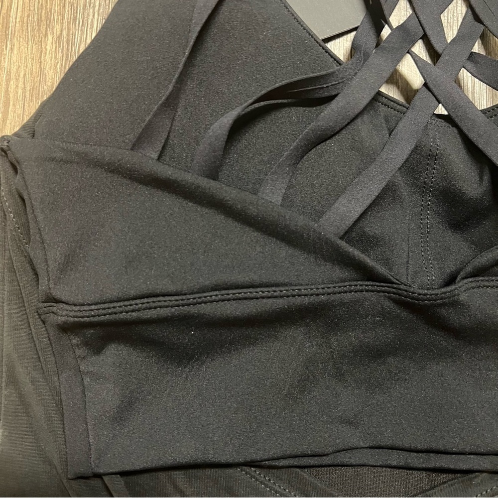 NWT Bubble Activewear Black Built In Padded Bra Crisscross Open Back Tank Top S - Picture 8 of 11